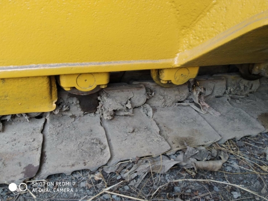 KOMATSU PC200-3 สภาพใช้งานได้ ทำสีมาใหม่เก็บรั่วซึมแล้ว