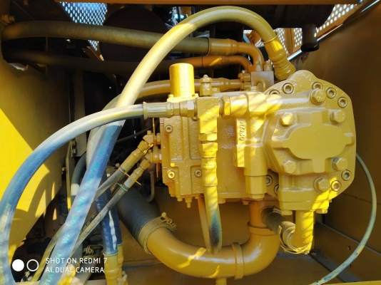 KOMATSU PC200-3 สภาพใช้งานได้ ทำสีมาใหม่เก็บรั่วซึมแล้ว