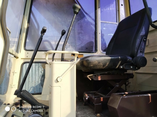 KOMATSU PC200-3 สภาพใช้งานได้ ทำสีมาใหม่เก็บรั่วซึมแล้ว