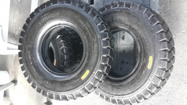 ขายยางลม รถยกโฟล์คลิฟท์ ขนาด 28×9-15 , 700-12 ,650-10,600-9 ยางญี่ปุ่น หรือ ไต้หวัน ค่ะ 0844591695 เหมี๋ยวค่ะ ขายยางลม รถยกโฟล์คลิฟท์ ขนาด 28×9-15 , 700-12 ,650-10,600-9 ยางญี่ปุ่น หรือ ไต้หวัน ค่ะ 0844591695 เหมี๋ยวค่ะ