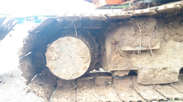 ขาย 1,250,000 HITACHI ZX 225 USR เล่มทะเบียน สภาพเก่านอก ไฟฟ้าครบ เคริ่องดี ปั้มแรง เอวแน่น ช่วงล่างสวย แอร์หนาว รถสวยพร้อมใช้งาน เอกสารพร้อมโอน รถอยู่ จันทบุรี 090-772-3710 090-772-3708