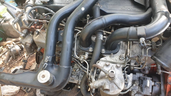 มี VDO เครื่องISUZU 6HE1 เทอร์โบว์อินเตอร์ พร้อมหม้อน้ำอินเตอร์คูลเลอร์ พร้อมใบอินวอยแบบ32นำเข้าถูกต้อง