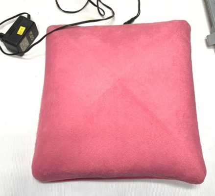 550 บ.ส่งถึงบ้านฟรี โทร 083-2000058 LINE ID: line832923 หมอนคลึงนวดหลังนวดเอวด้วยลูกลิ้งหมุนใช้ไฟ 22