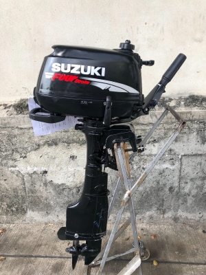 ขาย เครื่องเรือ Suzuki 5 แรง สี่จังหวะหางยาว เก่าญี่ปุ่น ราคา 19,500 ขาย เครื่องเรือ Suzuki 5 แรง สี่จังหวะหางยาว เก่าญี่ปุ่น ราคา 19,500