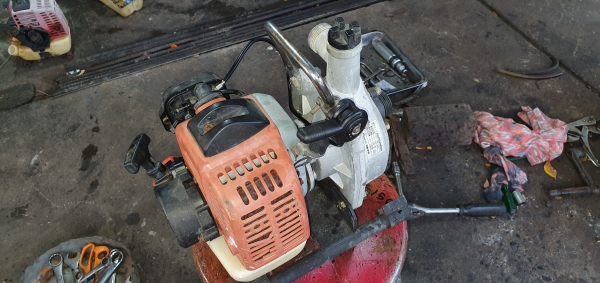 1 x 1 นิ้ว ปั้มน้ำ 2 จังหวะ 2800 บาทรวมส่ง