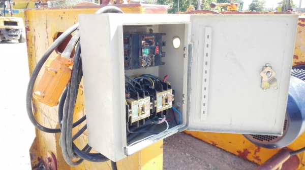 กว้านสลิงไฟ้ฟ้าของเยอรมัน B W 10 Made in GERMANY ขนาด 10000 kg ( 10 ton ) Roll สลิงม้วนยาวเกิน 500 m มอเตอร์ Sew Eurodrive 20 HP