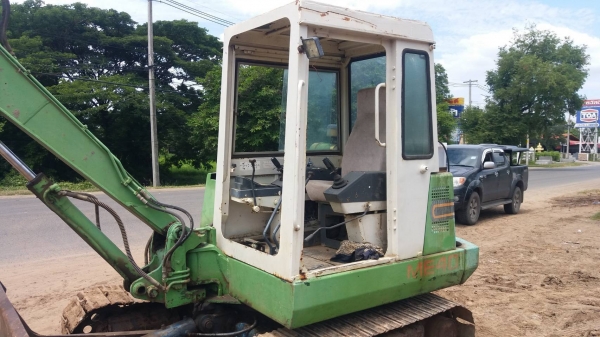 ขาย 195,000 MITSUBISHI MM 40  เคริ่องดี ปั้มแรง เอวแน่น ช่วงล่างดี รถพร้อมใช้งาน  รถอยู่ บุรีรัมย์ 064-191-1112