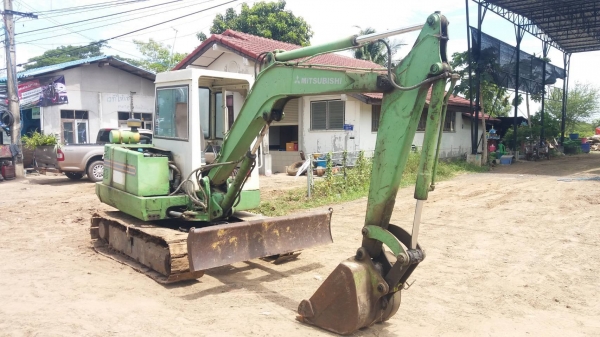 ขาย 195,000 MITSUBISHI MM 40  เคริ่องดี ปั้มแรง เอวแน่น ช่วงล่างดี รถพร้อมใช้งาน  รถอยู่ บุรีรัมย์ 064-191-1112