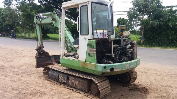 ขาย 195,000 MITSUBISHI MM 40  เคริ่องดี ปั้มแรง เอวแน่น ช่วงล่างดี รถพร้อมใช้งาน  รถอยู่ บุรีรัมย์ 064-191-1112