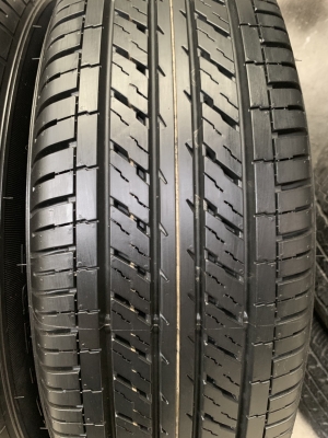 ยางป้ายแดง 215-65-16 Dunlop ปี 19 ดอกเต็มๆ ตุ่มอลัง เส้นสีชัด