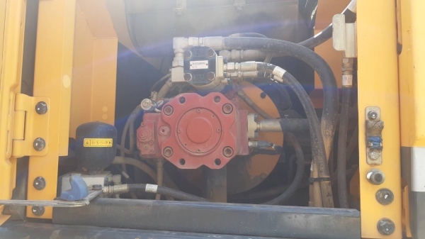 ขายรถแบคโฮล้อยาง HYUNDAI R140 W สวยเอกสารทะเบียน