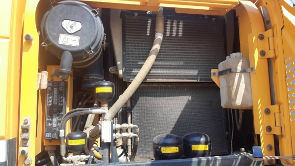 ขายรถแบคโฮล้อยาง HYUNDAI R140 W สวยเอกสารทะเบียน