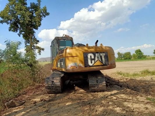 ขาย 999,999 CAT 315 D JAPAN เล่มทะเบียน ไฟฟ้าครบ เครื่องดี ปั้มแรง เอวแน่น ช่วงล่างเต็ม แอร์หนาว รถสวยพร้อมใช้งาน เอกสารพร้อมโอน รถอยู่ นครสวรรค์ 092-595-6777 061-446-2662 ญิ๋งยุ