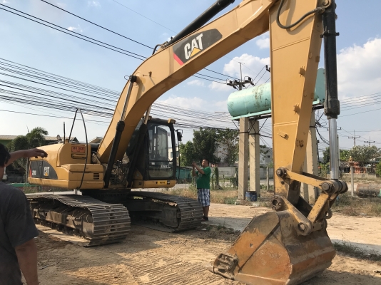 Cat320d ญี่ปุ่น เล่มทะเบียน พร้อมใช้งาน