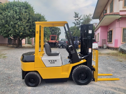 ขายรถยก TCM FD25 Z4 เครื่องดีเซล C240 เสาสูง 4.30 เมตร ยกได้ 2.5 ตัน เกียร์ออโต้ รถนอกนำเข้า ติดต่อ 063-5628992 ขายรถยก TCM FD25 Z4 เครื่องดีเซล C240 เสาสูง 4.30 เมตร ยกได้ 2.5 ตัน เกียร์ออโต้ รถนอกนำเข้า ติดต่อ 063-5628992
