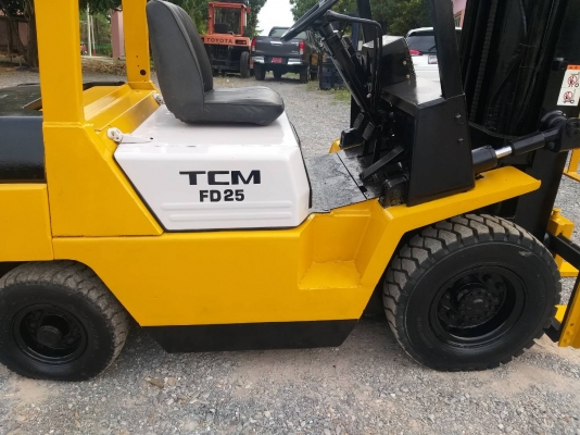 ขายรถยก TCM FD25 Z4 เครื่องดีเซล C240 เสาสูง 4.30 เมตร ยกได้ 2.5 ตัน เกียร์ออโต้ รถนอกนำเข้า ติดต่อ 063-5628992 ขายรถยก TCM FD25 Z4 เครื่องดีเซล C240 เสาสูง 4.30 เมตร ยกได้ 2.5 ตัน เกียร์ออโต้ รถนอกนำเข้า ติดต่อ 063-5628992