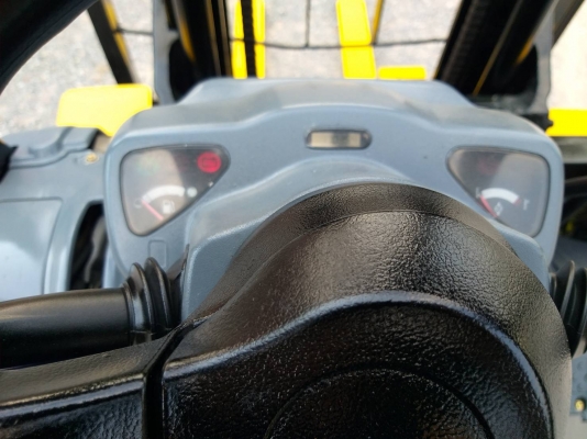 ขายรถยก KOMATSU FD25-16 เครื่องดีเซล 4D94E เสาสูง 3 เมตร ยกได้ 2.5 ตัน เกียร์ออโต้ รถนอกนำเข้า ติดต่อ 063-5628992