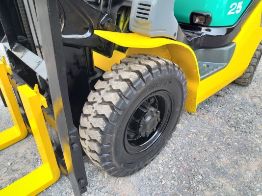 ขายรถยก KOMATSU FD25-16 เครื่องดีเซล 4D94E เสาสูง 3 เมตร ยกได้ 2.5 ตัน เกียร์ออโต้ รถนอกนำเข้า ติดต่อ 063-5628992