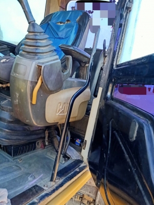 ขาย 999,999 CAT 315 D JAPAN เล่มทะเบียน ไฟฟ้าครบ เครื่องดี ปั้มแรง เอวแน่น ช่วงล่างโซ่ใหม่ แอร์หนาว รถสวยพร้อมใช้งาน เอกสารพร้อมโอน รถอยู่ นครสวรรค์ 090-772-3710 090-772-3708