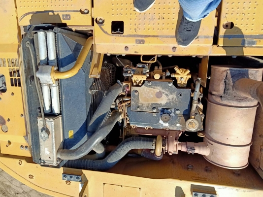 ขาย 999,999 CAT 315 D JAPAN เล่มทะเบียน ไฟฟ้าครบ เครื่องดี ปั้มแรง เอวแน่น ช่วงล่างโซ่ใหม่ แอร์หนาว รถสวยพร้อมใช้งาน เอกสารพร้อมโอน รถอยู่ นครสวรรค์ 090-772-3710 090-772-3708