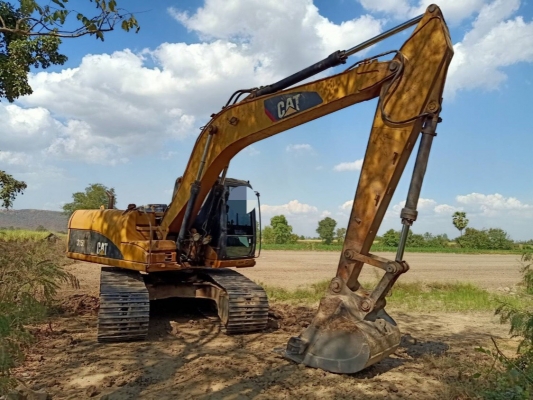 ขาย 999,999 CAT 315 D JAPAN เล่มทะเบียน ไฟฟ้าครบ เครื่องดี ปั้มแรง เอวแน่น ช่วงล่างเต็ม แอร์หนาว รถสวยพร้อมใช้งาน เอกสารพร้อมโอน รถอยู่ นครสวรรค์ 090-772-3710 090-772-3708