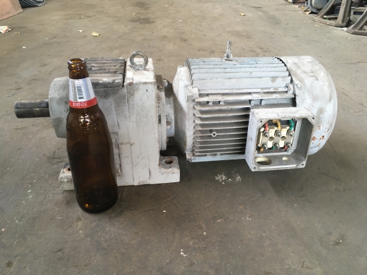 ขายมอเตอร์เกียร์ 3แรงหมุน130รอบต่อนาที