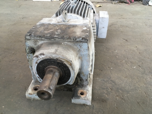 ขายมอเตอร์เกียร์ 3แรงหมุน130รอบต่อนาที