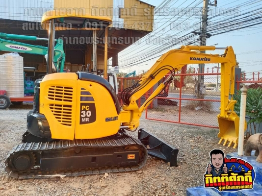 ขายด่วนรถขุดยี่ห้อ KOMATSU PC30MR-2 รุ่น10 รถมือสองนำเข้าจากญี่ปุ่นแท้  แทรคเหล็กใหม่ บุ้งกี้ใหม่ ราคา 485,000บาท (ราคาต่อลองได้ครับ)