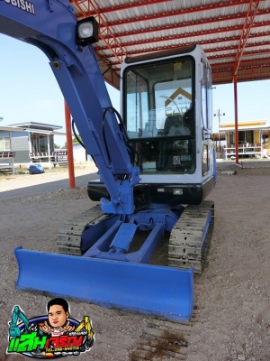 ขายรถขุด MITSUBISHI MM30T  รถเก่านอกสภาพสวย เครื่องปั้มดี ระบบนิ่ม เอวแน่น ช่วงล่างเต็ม แทรคเหล็กใหม่ ทำสีใหม่ เช็คบูสสลัก เช็ครั่วซึ่ม พร้อมใช้งาน เอกสารอินวอยครบ