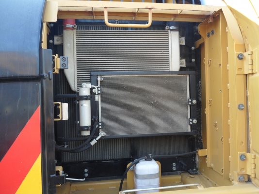 320d2 caterpillar 7,xxx ชั่วโมง ราคา 2,100,000 บาทเท่านั้น ที่ปทุมนี้นี่เอง 081-989-1989 หรั่งครับ 320d2 caterpillar 7,xxx ชั่วโมง ราคา 2,100,000 บาทเท่านั้น ที่ปทุมนี้นี่เอง 081-989-1989 หรั่งครับ