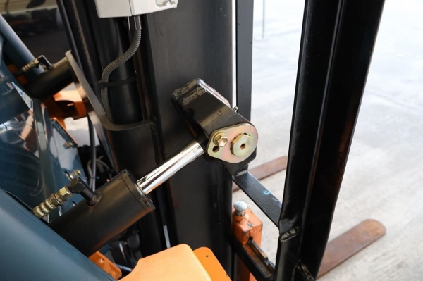 Toyota 7FGL15 ขนาดยก1.5 เสายกสูง3เมตร เครื่องยนต์เยนซิน ไม่เคยใช้งานในไทย