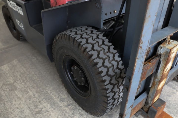 ขายถูกมาก Nissan J01 ขนาดยก1.5ตัน เสายกสูง3เมตร เครื่องยนต์เบนซิล เครื่องแน่น พร้อมใช้งาน