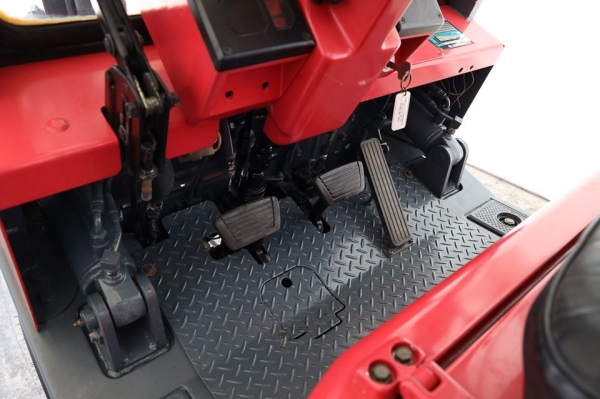 ขายถูกมาก Nissan H01 เกียร์ออโต้ ขนาดยก 1.5ตัน เสายกสูง3เมตร เครื่องยนต์เบนซิน