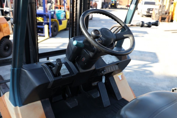 Toyota 7FG30 เกียร์ออโต้ ขนาดยก3ตัน แผงงาสไลด์ เสายกสูง3.5เมตร เครื่องยนต์เบนซิน+แก๊ซ สวย แห้ง เดิมจากญี่ปุ่น