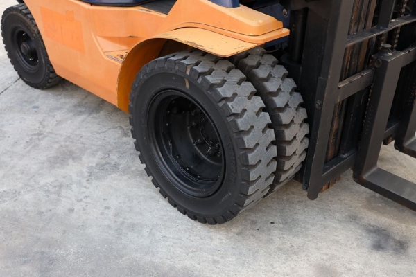 เสายกสูงพิเศษ Toyota 7FD20 เสายกสูง5.5เมตร ขนาดยก2ตัน เครื่องยนต์ดีเซล