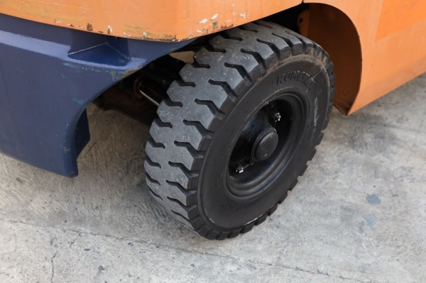 เสายกสูงพิเศษ Toyota 7FD20 เสายกสูง5.5เมตร ขนาดยก2ตัน เครื่องยนต์ดีเซล