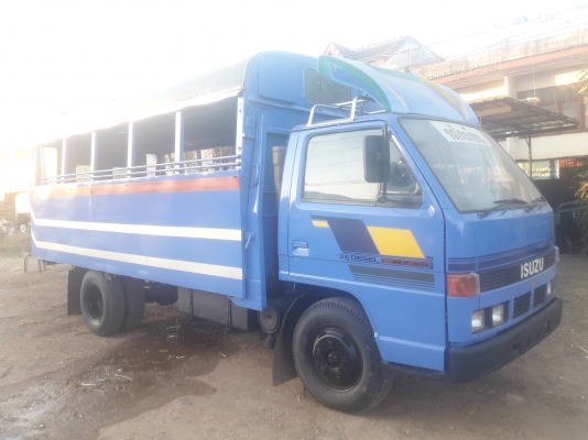 ISUZU NKR110แรงม้า รถห้างแท้ เกียร์สั้น เดิมรถรับส่งรักเรียน เครื่องเยี่ยม แชทซีสวยๆ พร้อมโอนไทย