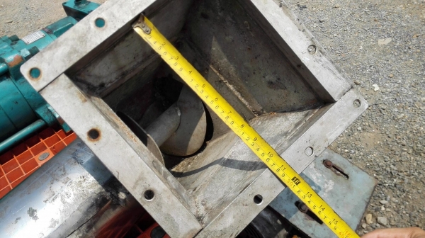 สกรูลำเลียงวัตถุดิบแบบสเตนเลส ห้องกลมยาว 120 cm ใบสกรูสเตนเลส 8” ปากท่อ เข้า-ออก 10” มอเตอร์ Mitsubishi 2 HP 380V งานสเตนเลสสภาพสวยพร้อมใช้ สกรูลำเลียงวัตถุดิบแบบสเตนเลส ห้องกลมยาว 120 cm ใบสกรูสเตนเลส 8” ปากท่อ เข้า-ออก 10” มอเตอร์ Mitsubishi 2 HP 380V งานสเตนเลสสภาพสวยพร้อมใช้