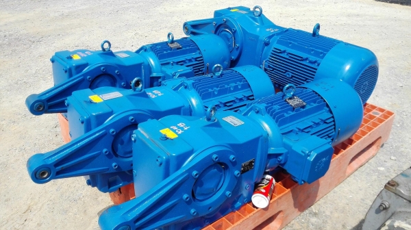 มอเตอร์เกียร์ทดของใหม่ NORD DRIVESYSTEMS แบรนด์จาก GERMANY ทรงเพลาร้อยรู(Flange Mounted) ของใหม่ 100