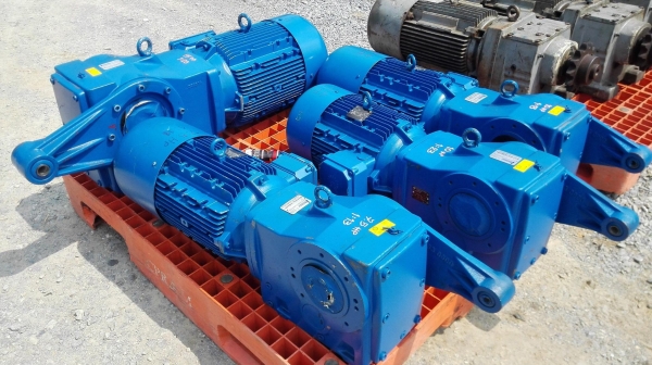 มอเตอร์เกียร์ทดของใหม่ NORD DRIVESYSTEMS แบรนด์จาก GERMANY ทรงเพลาร้อยรู(Flange Mounted) ของใหม่ 100 มอเตอร์เกียร์ทดของใหม่ NORD DRIVESYSTEMS แบรนด์จาก GERMANY ทรงเพลาร้อยรู(Flange Mounted) ของใหม่ 100