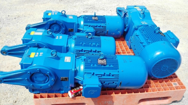มอเตอร์เกียร์ทดของใหม่ NORD DRIVESYSTEMS แบรนด์จาก GERMANY ทรงเพลาร้อยรู(Flange Mounted) ของใหม่ 100 มอเตอร์เกียร์ทดของใหม่ NORD DRIVESYSTEMS แบรนด์จาก GERMANY ทรงเพลาร้อยรู(Flange Mounted) ของใหม่ 100