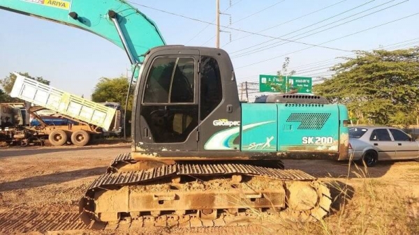 Kobelco 200 YN10  Supper บูมอาร์มสวย เอวใหม่ ไฟฟ้าเต็ม เครื่องปั้มดีไม่โหลด เอกสารเล่มทะเบียน ราคาเบาๆ