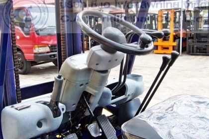 ขาย รถโฟล์คลิฟท์ KOMATSU รุ่น FD25C-14