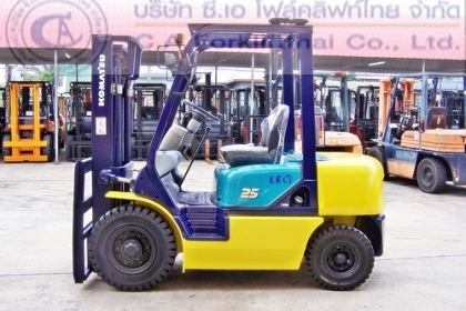 ขาย รถโฟล์คลิฟท์ KOMATSU รุ่น FD25C-14