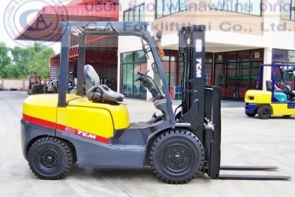 ขาย รถโฟล์คลิฟท์ TCM รุ่น FHD30T3A
