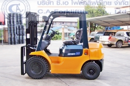 ขาย รถโฟล์คลิฟท์ TOYOTA รุ่น 7-FGL20