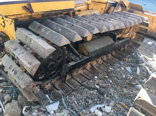 ขายรถแทร็กเตอร์KOMATSU  D20-7 รถสวยพร้อมใช้งานจริงครับราคา190000บาทครับ
