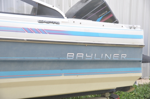 เรือมือ2นำเข้าจาก อเมริกา BAYLINER CAPRI 20 ฟุตเ