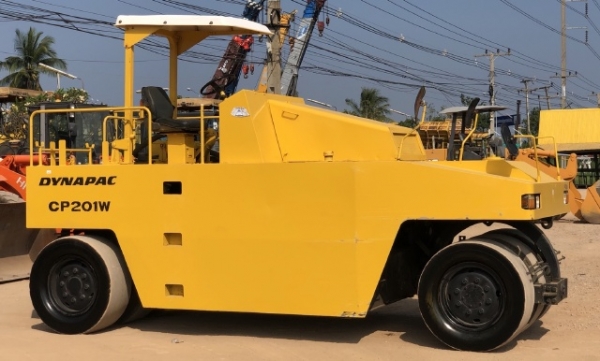 ขายรถบด 7 ล้อ DYNAPAC CP201W นำเข้าเองจากญี่ปุ่น สภาพสวยพร้อมใช้ มีVDOการทำงานครับ