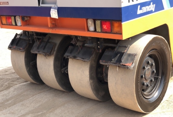 ขายรถบด 7 ล้อยาง HITACHI RT200W (4XX ชั่วโมง) นำเข้าเองจากญี่ปุ่น สภาพสวยพร้อมใช้งาน มีVDOการทำงานครับ